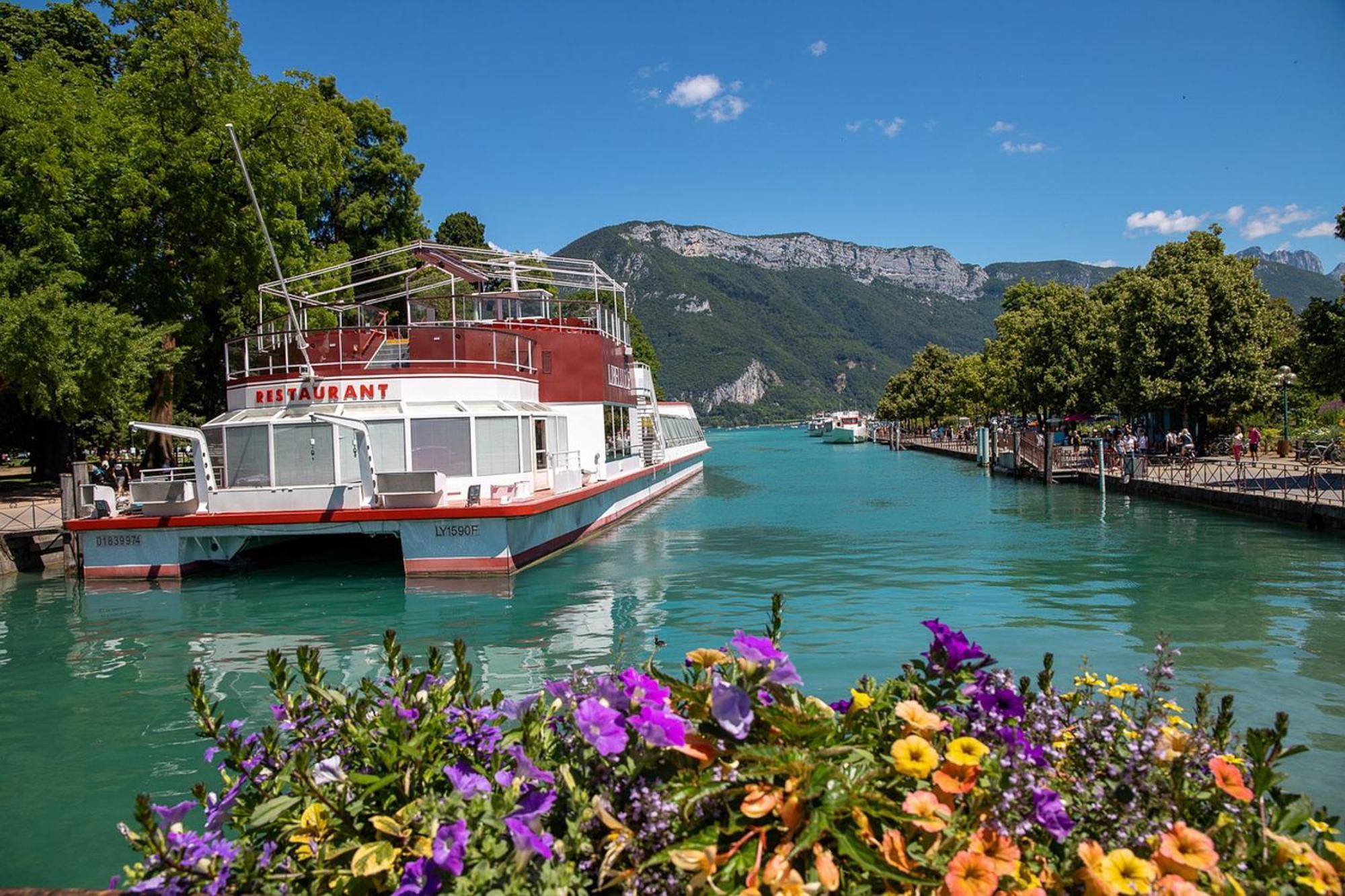 Le Bleu Du Lac 3 Etoiles - Secteur Recherche, Calme & Familiale, A 300M Du Lac & De La Vieille Ville, Garage Prive アヌシー エクステリア 写真